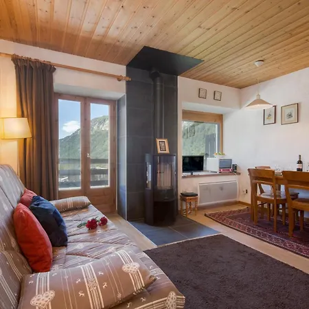 Igloo 3 In-ski Out - Happy *